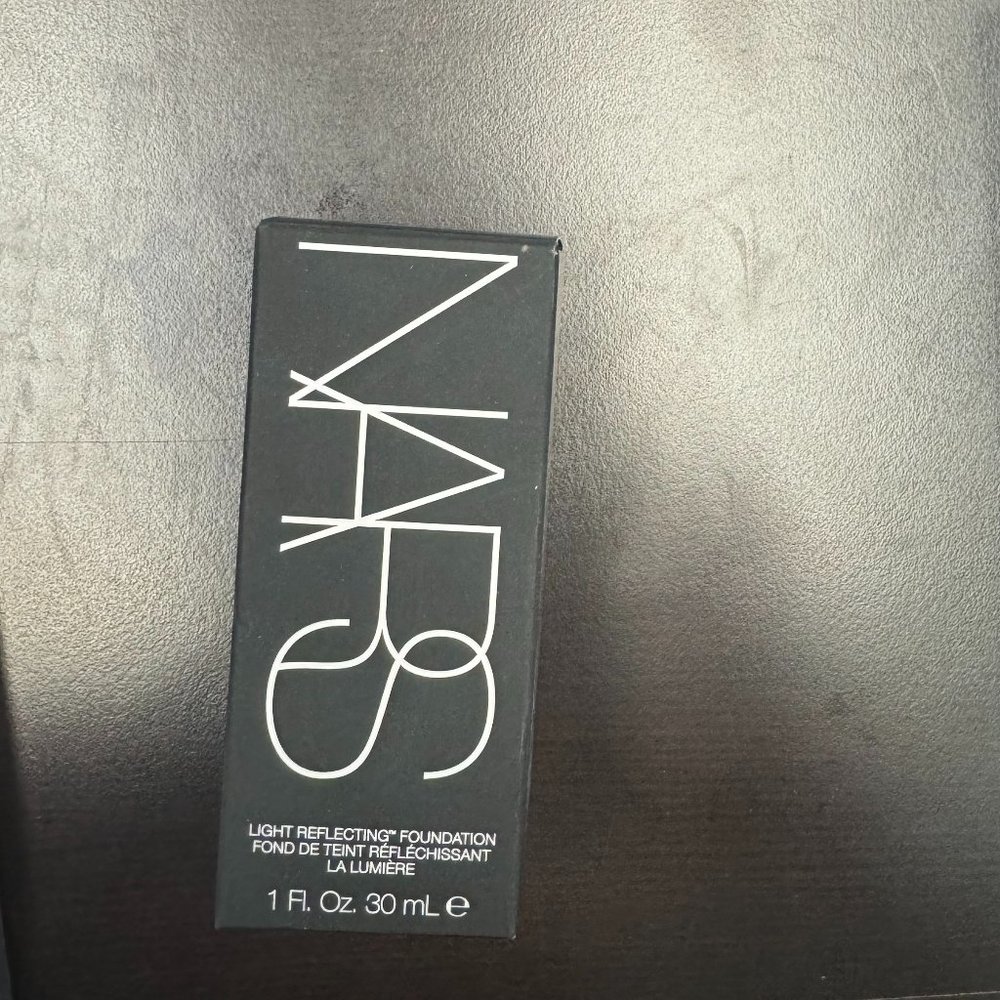NARS Light Reflecting Advanced Skincare Foundation